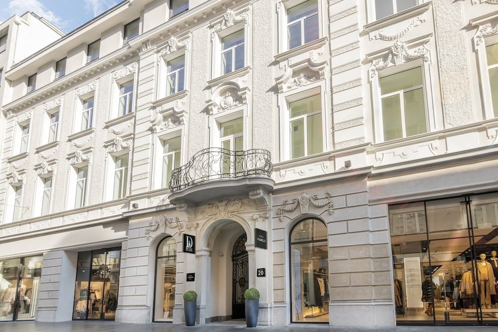 Hotel Indigo Belgrade main