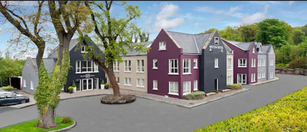 Wilton Hotel Bray main