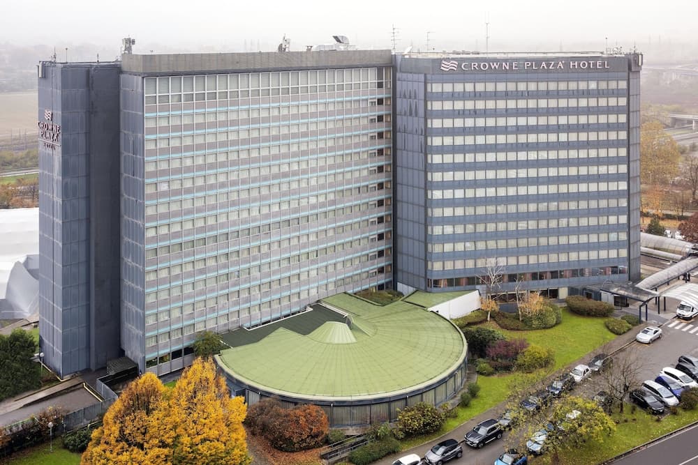 Crowne Plaza Milan Linate main