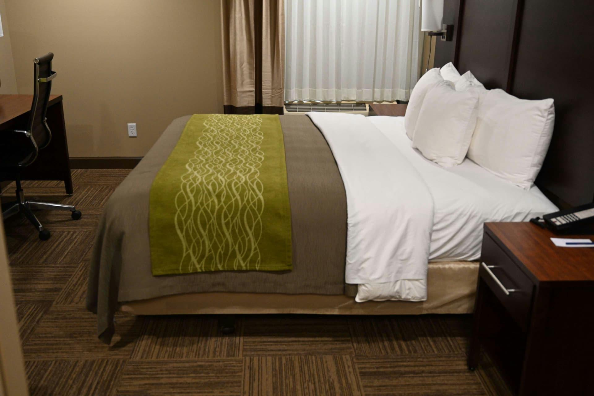 Giles Hotel Inn & Suites 3