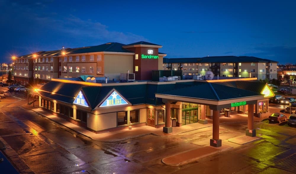 Sandman Hotel Grande Prairie main