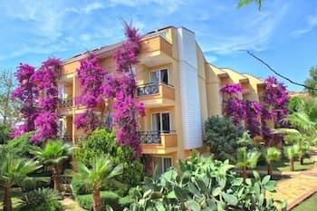 Club Dizalya main