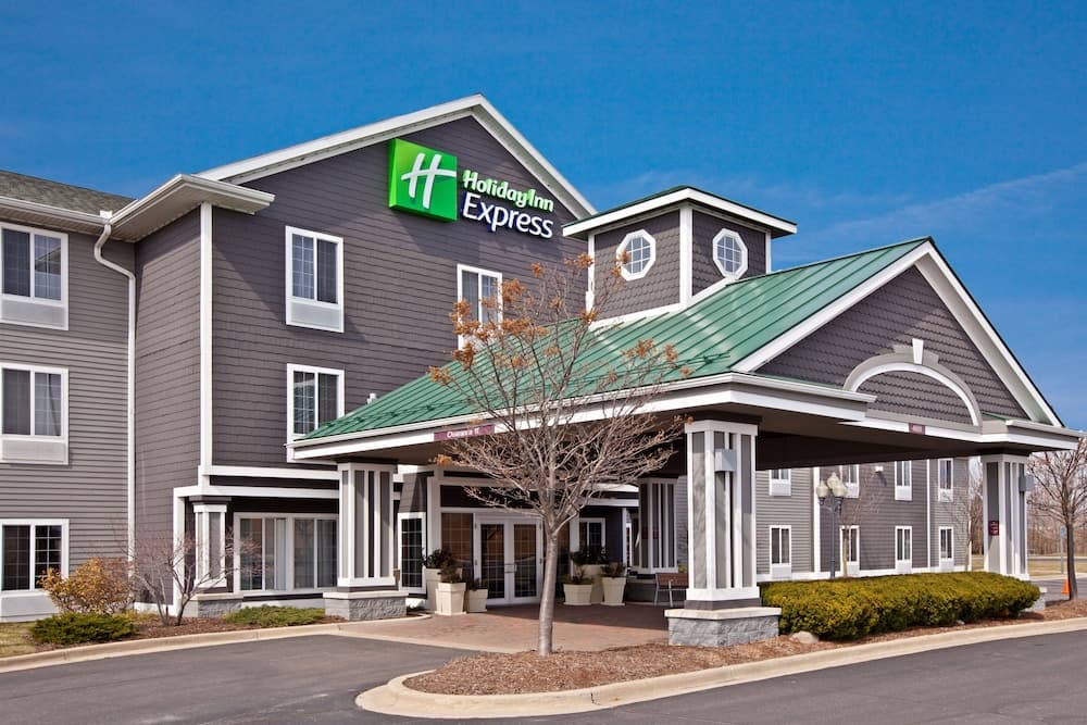 Holiday Inn Express Grand Rapids SW main