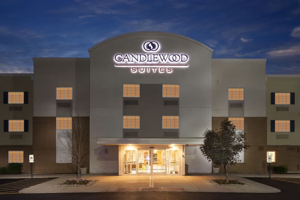 Candlewood Suites Aurora Naperville main