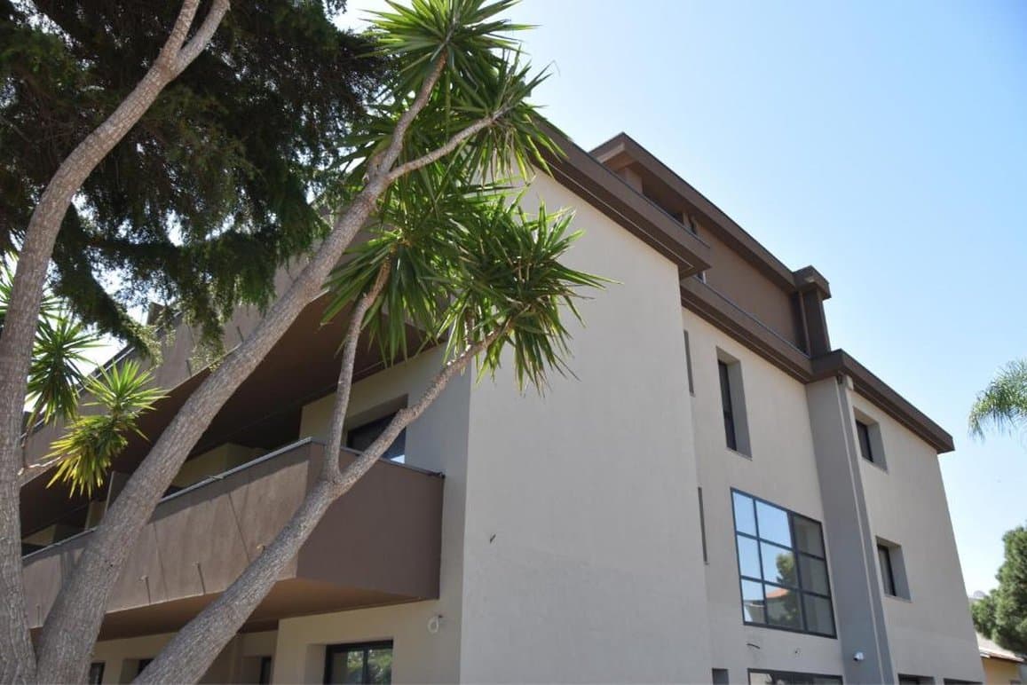 Ollen Apartments main