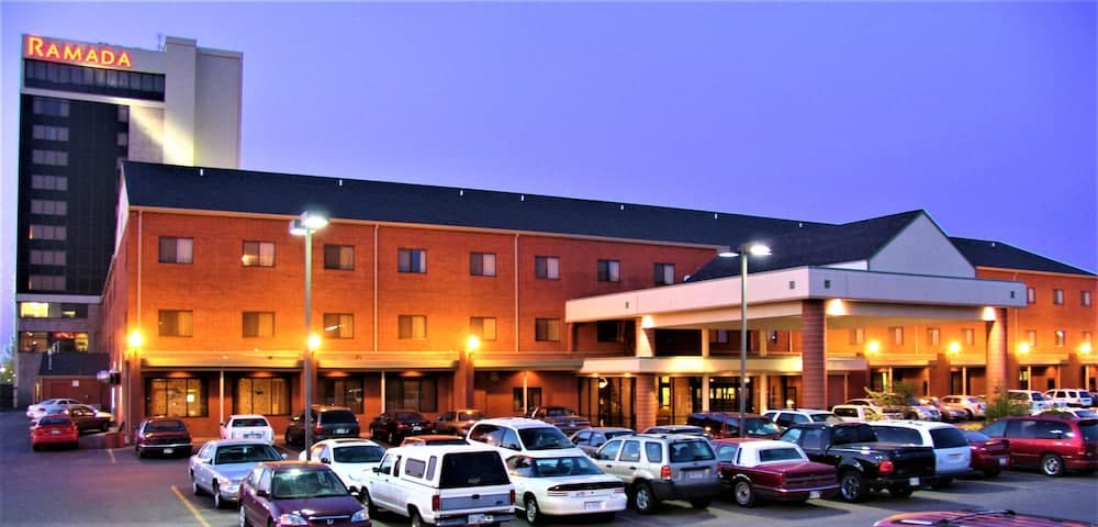 Ramada By Wyndham Topeka Downtown Hotel & Convention Center main