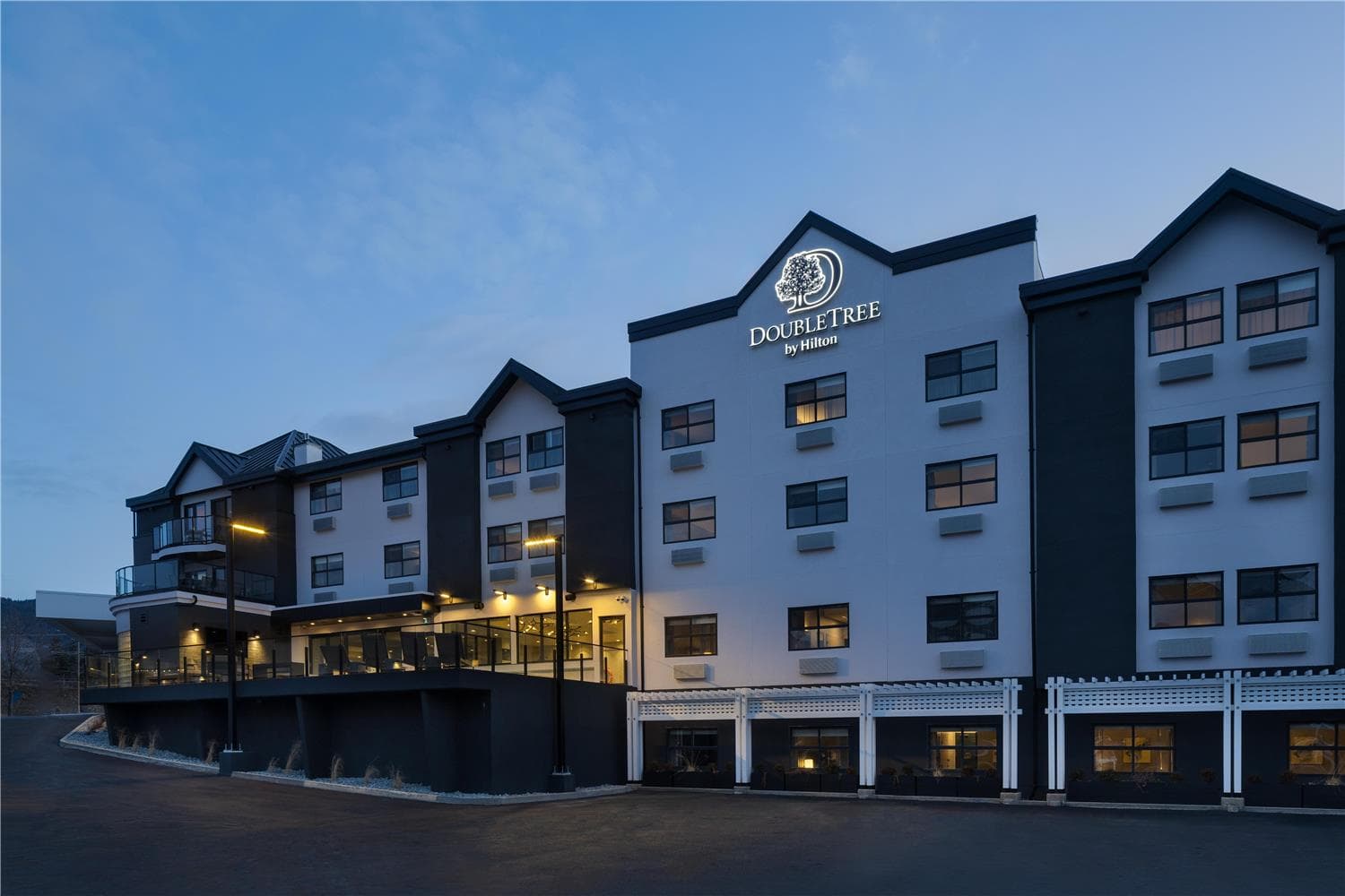DoubleTree by Hilton West Kelowna main