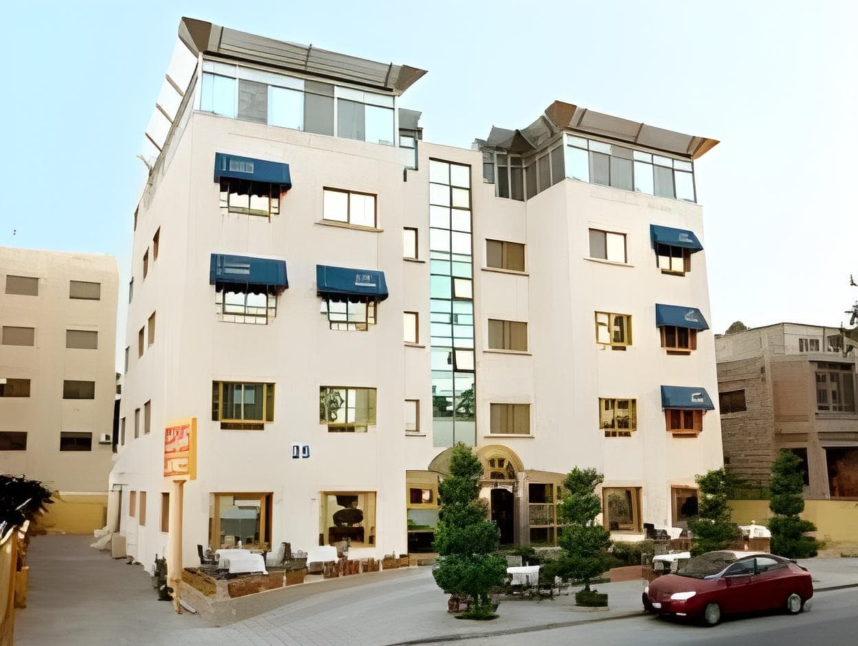 Capri Hotel Suites main
