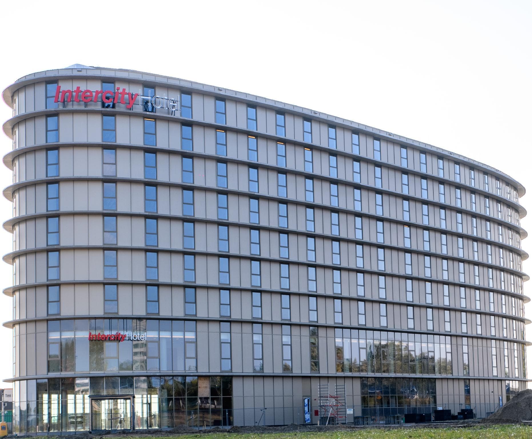 Intercityhotel Amsterdam Airport main