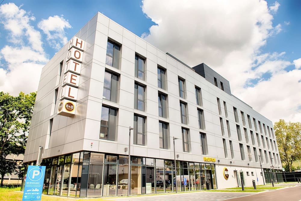 B&B HOTEL Stuttgart-Neckarhafen main