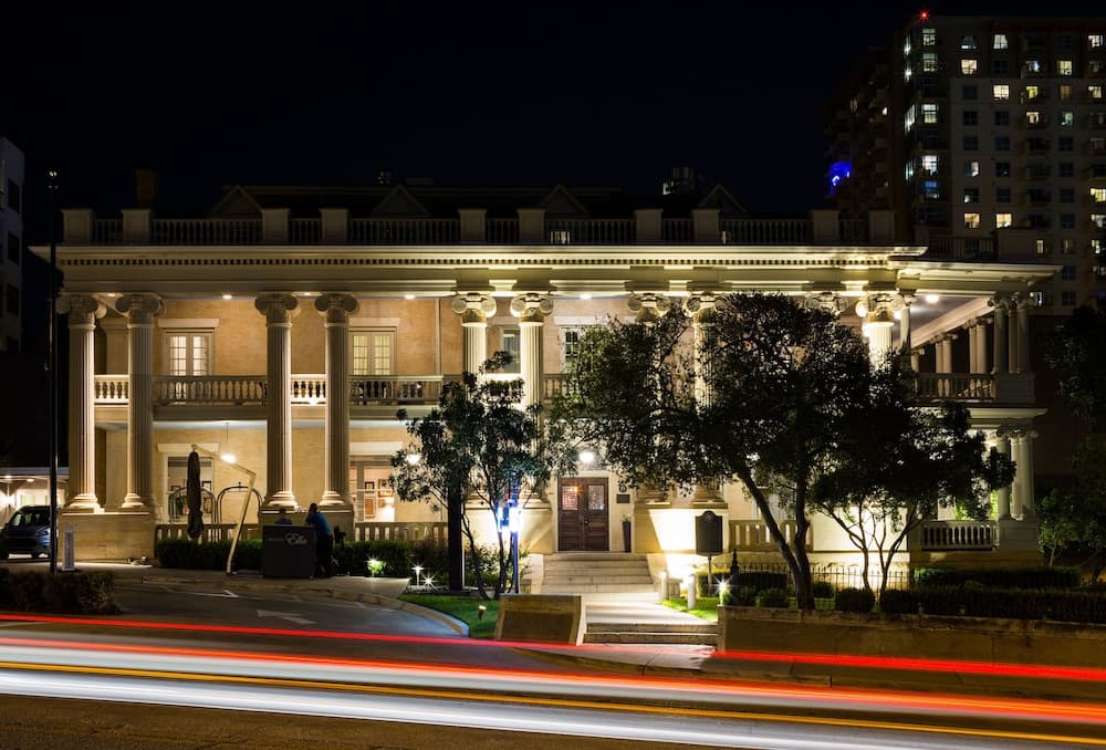 Hotel Ella main
