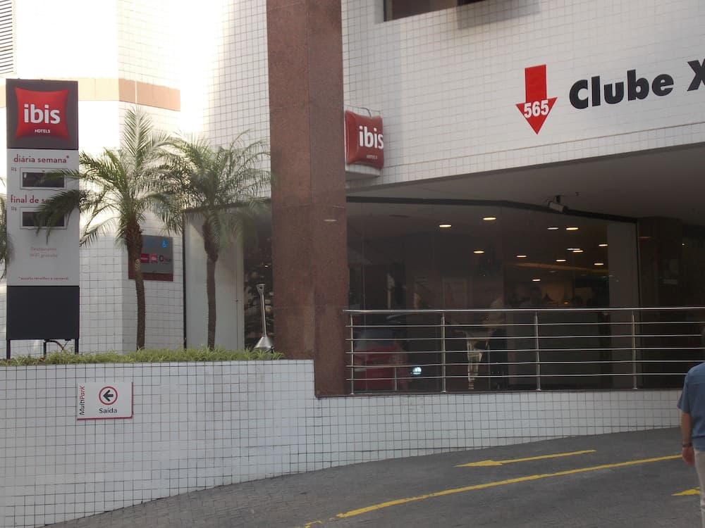 Ibis Santos Gonzaga Praia main