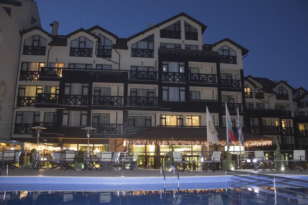Premier Luxury Mountain Resort main