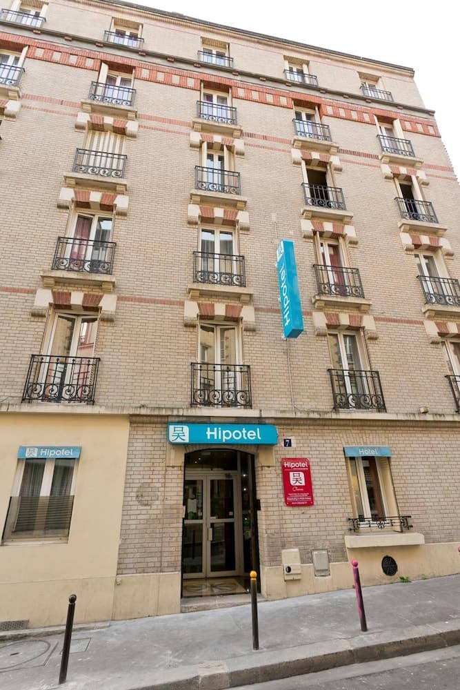 Hipotel Paris Buttes Chaumont Pyrénées