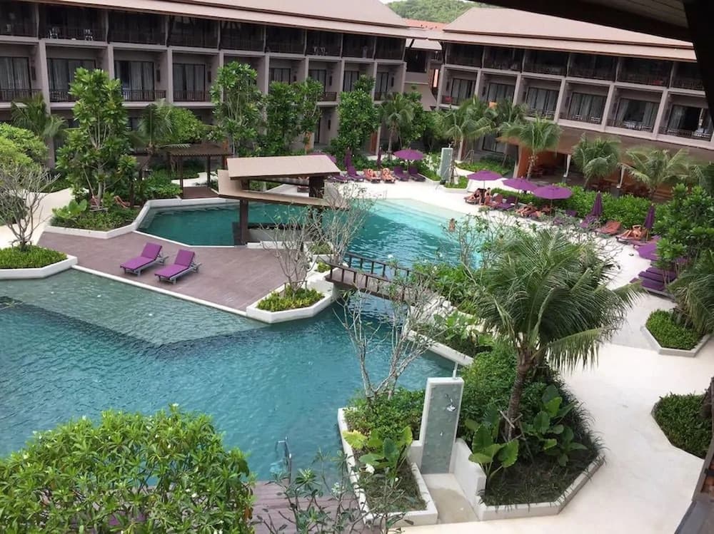 Maehaad Bay Resort main