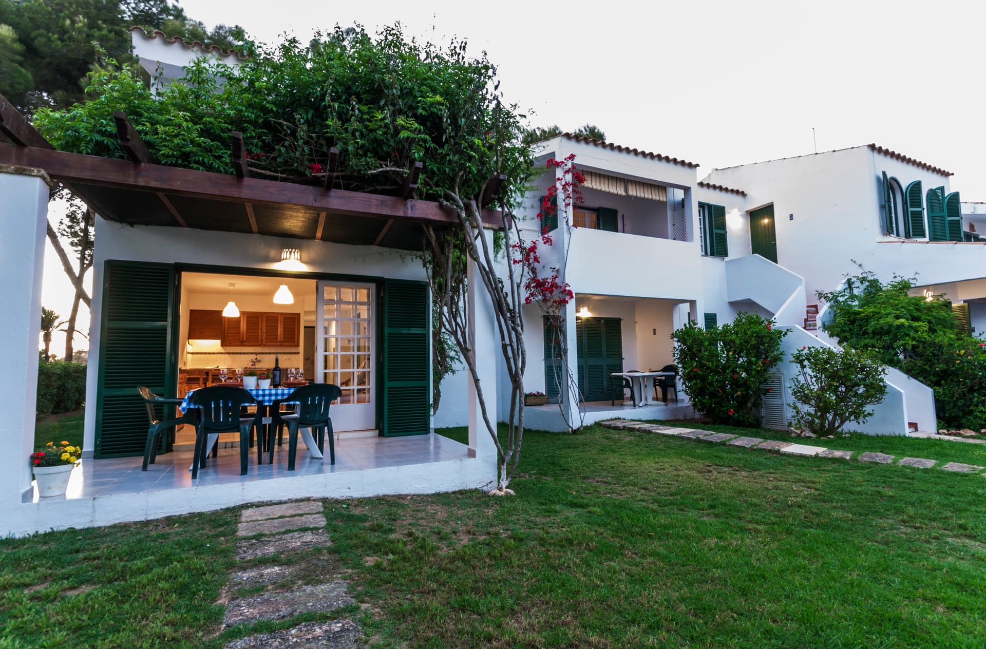 Las Brisas I & Ii main