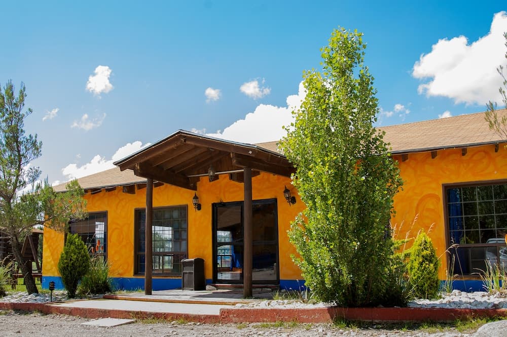 Villa Mexicana Creel Mountain Lodge main