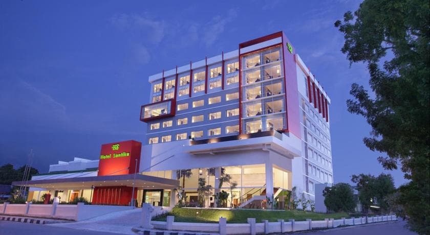 Hotel Santika Palu main