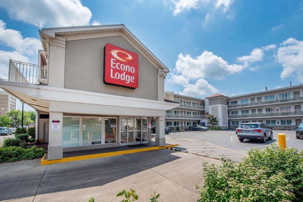Econo Lodge Downtown main