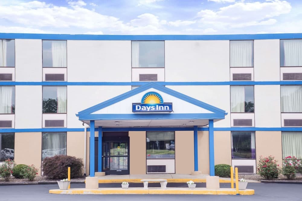 Days Inn By Wyndham Chambersburg main