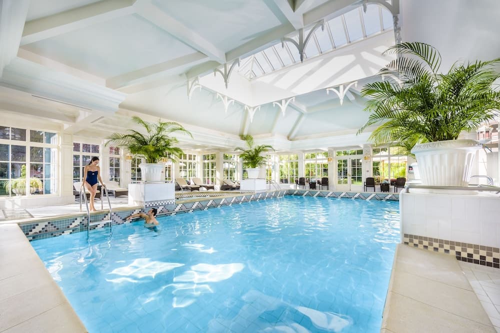 Disneyland Hotel + Tickets main
