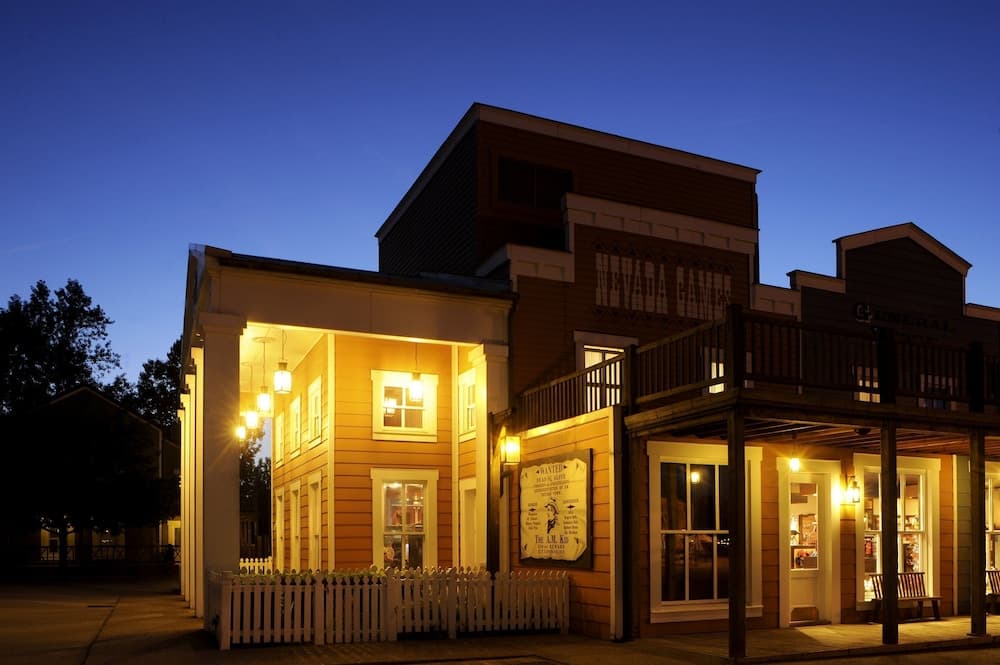 Disney Hotel Cheyenne main