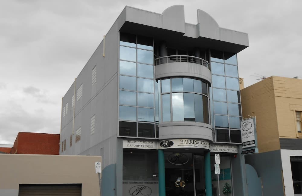 Harrington's 102 main
