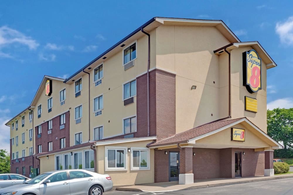 Super 8 by Wyndham Nashville/ Dntn/ Opryland Area main