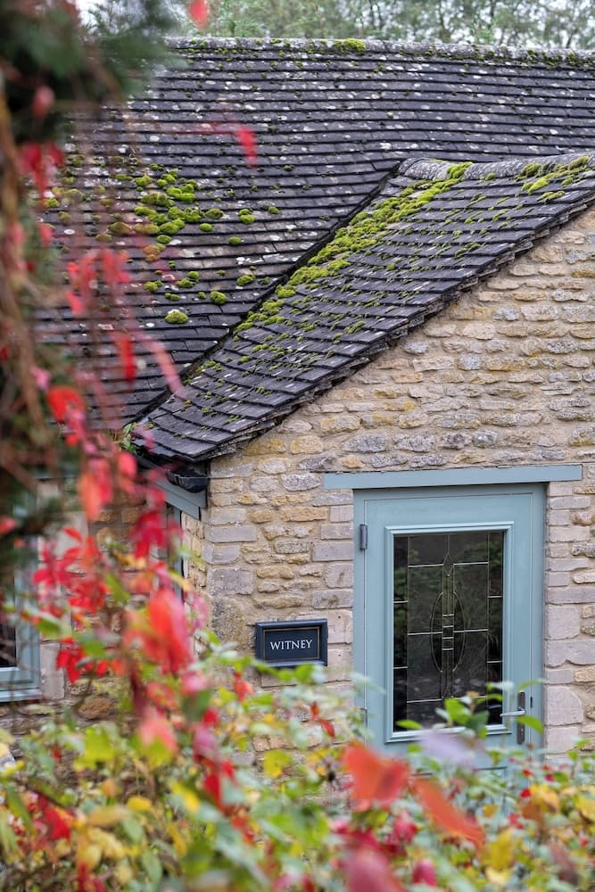 The Lamb Inn main