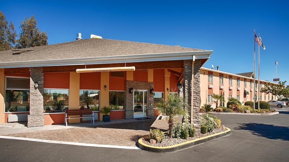 Best Western Plus Corning Inn main