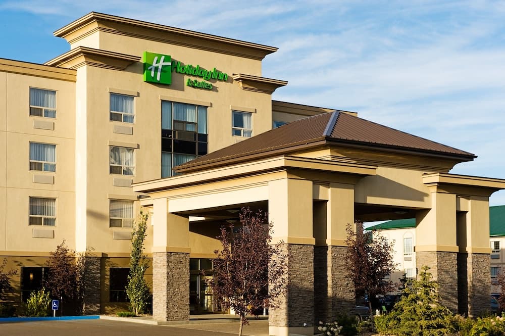 Holiday Inn Lloydminster main