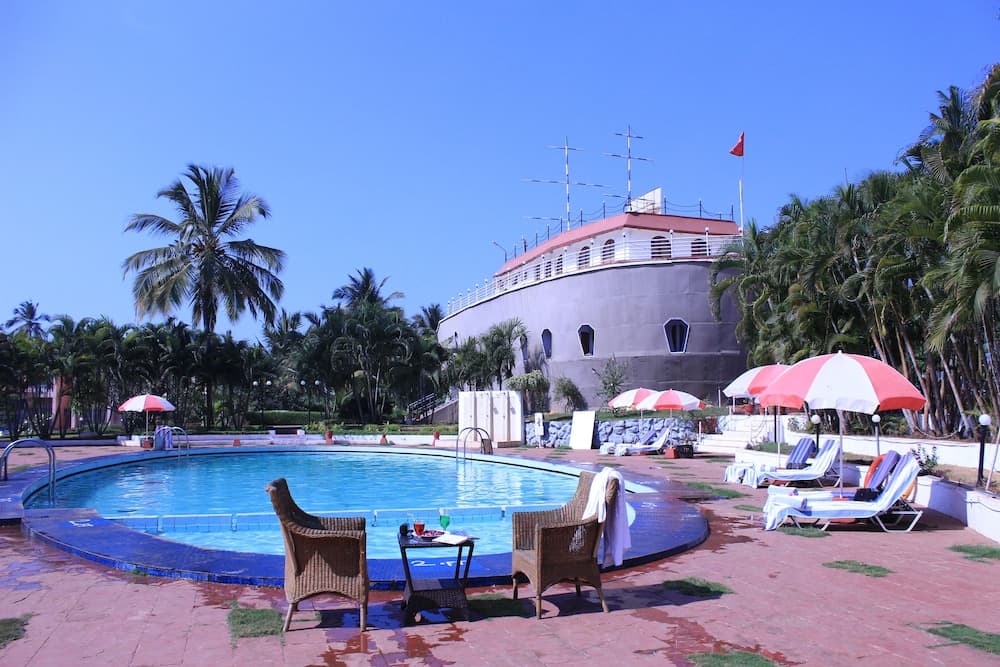 Byke Old Anchor Beach Resort main