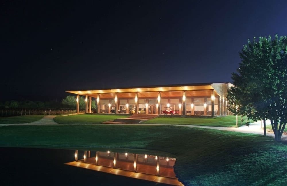 Ambassadori Kachreti Golf Resort main