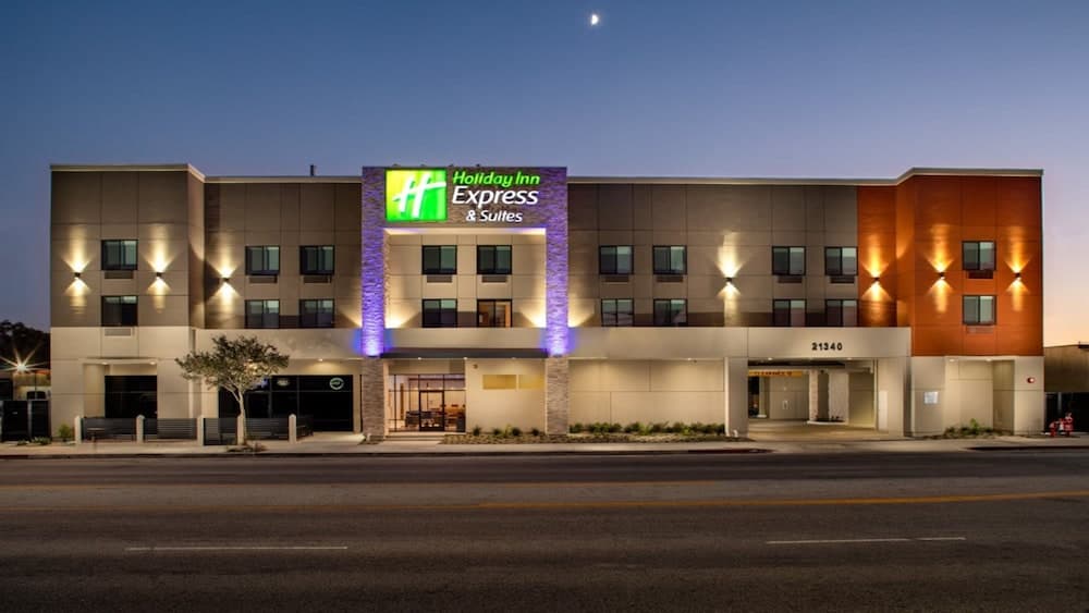 Holiday Inn Express & Suites Chatsworth main