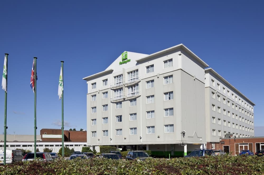 Holiday Inn Basildon main