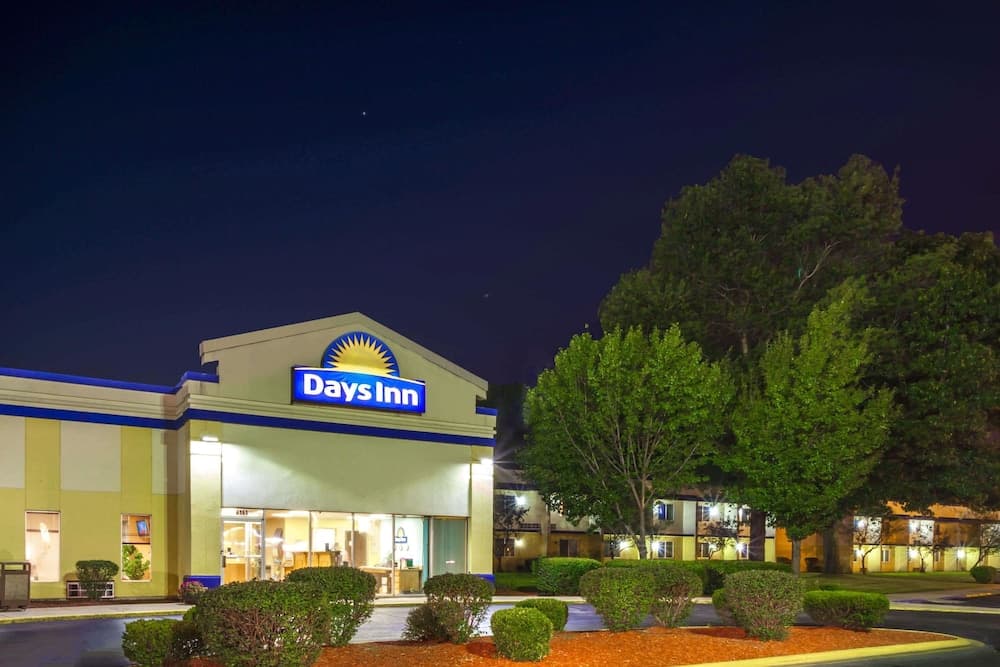 Days Inn by Wyndham Portage main
