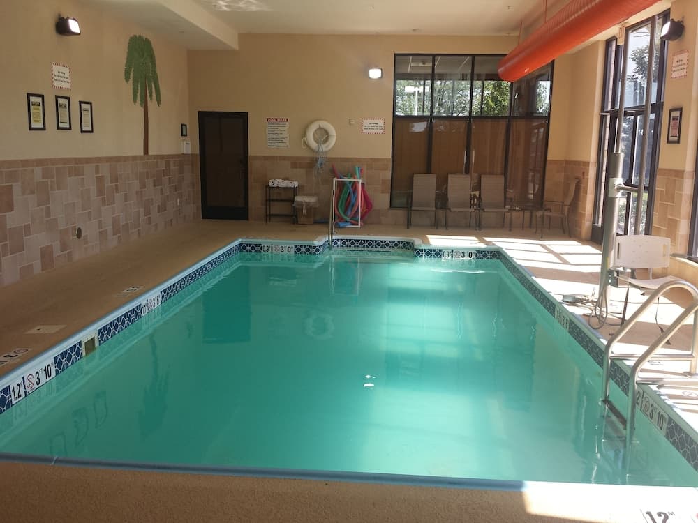 Holiday Inn Quincy main