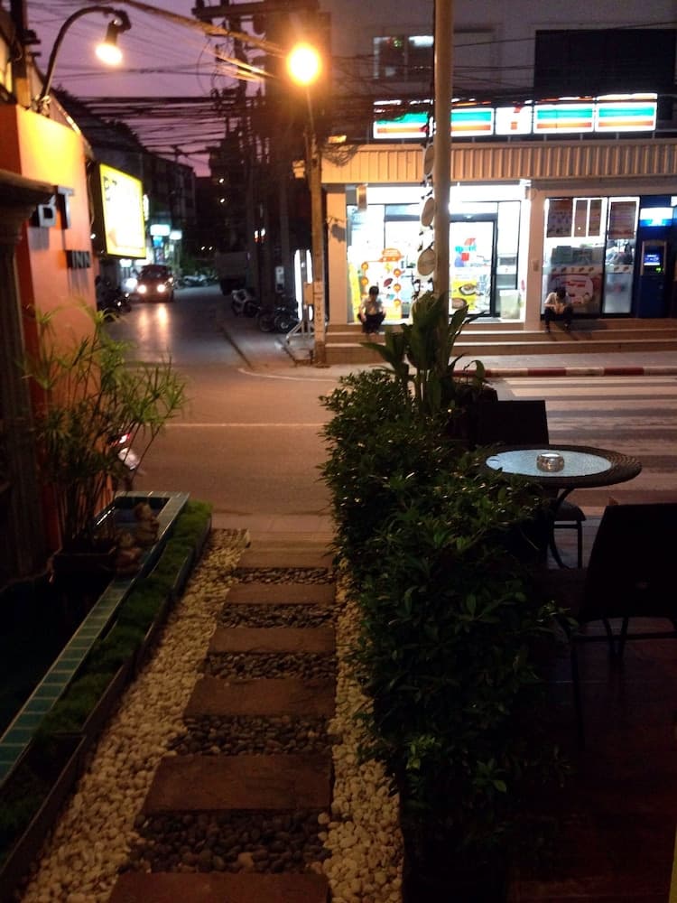Bt Inn Patong main