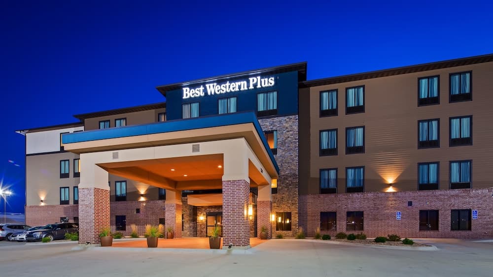 Best Western Plus Lincoln Inn & Suites main
