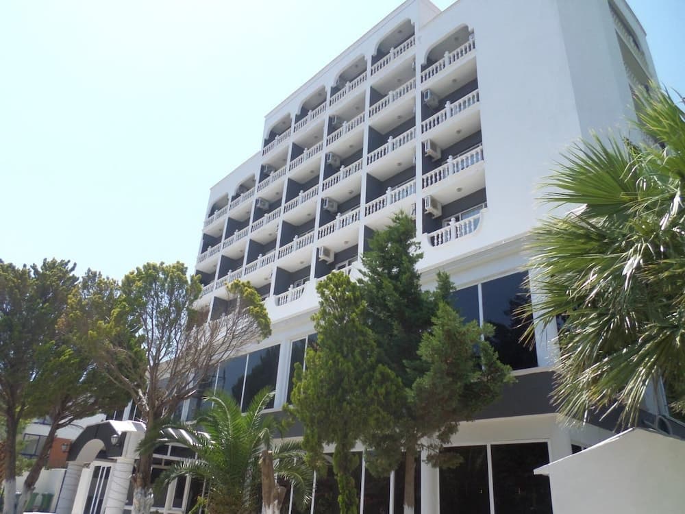 Tabiat Park Hotel main
