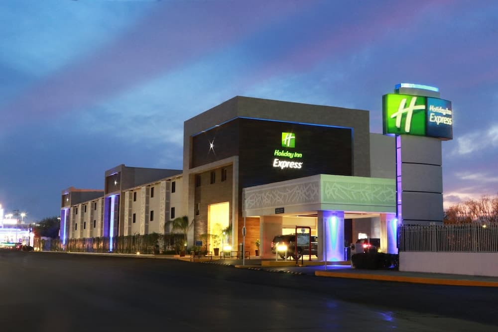 Holiday Inn Express Piedras Negras main
