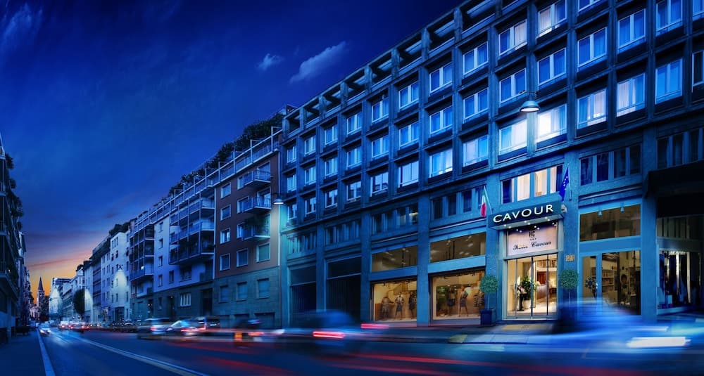 Hotel Cavour main