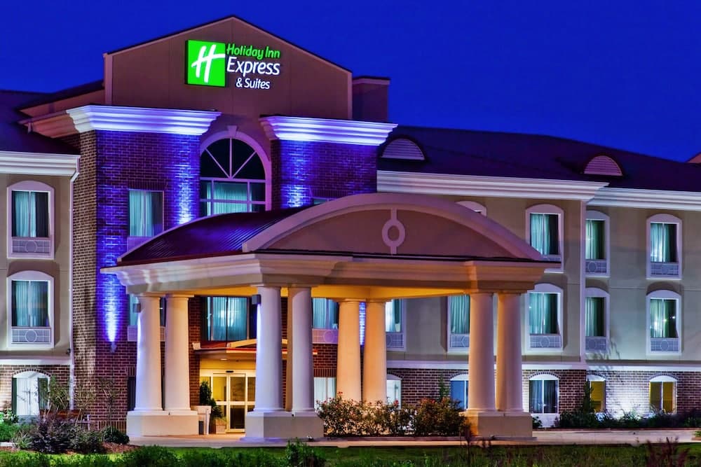 Holiday Inn Express And Suites Magee main