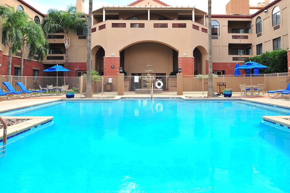 Hilton Vacation Club Varsity Club Tucson main