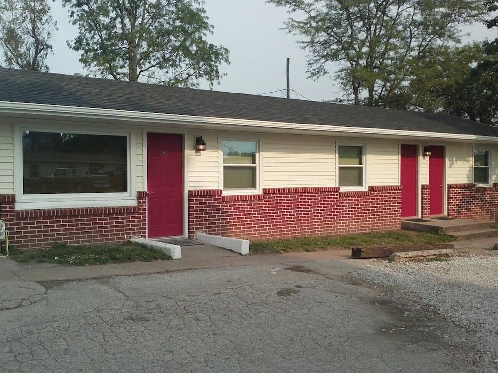 Skylark Motel by OYO main