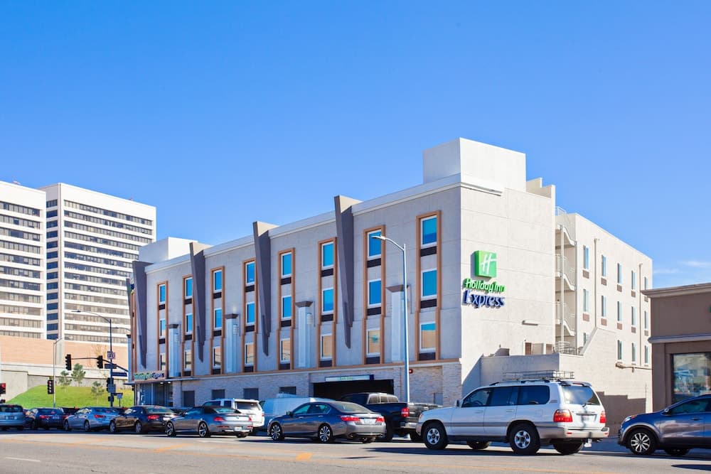 Holiday Inn Express West Los Angeles-Santa Monica main