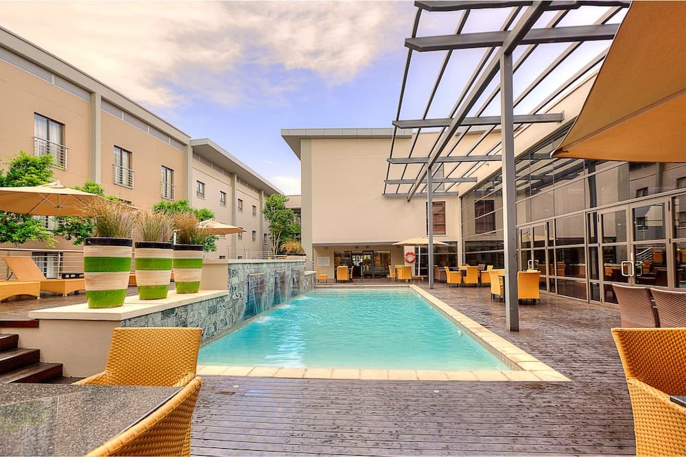 City Lodge Hotel at OR Tambo International Airport main