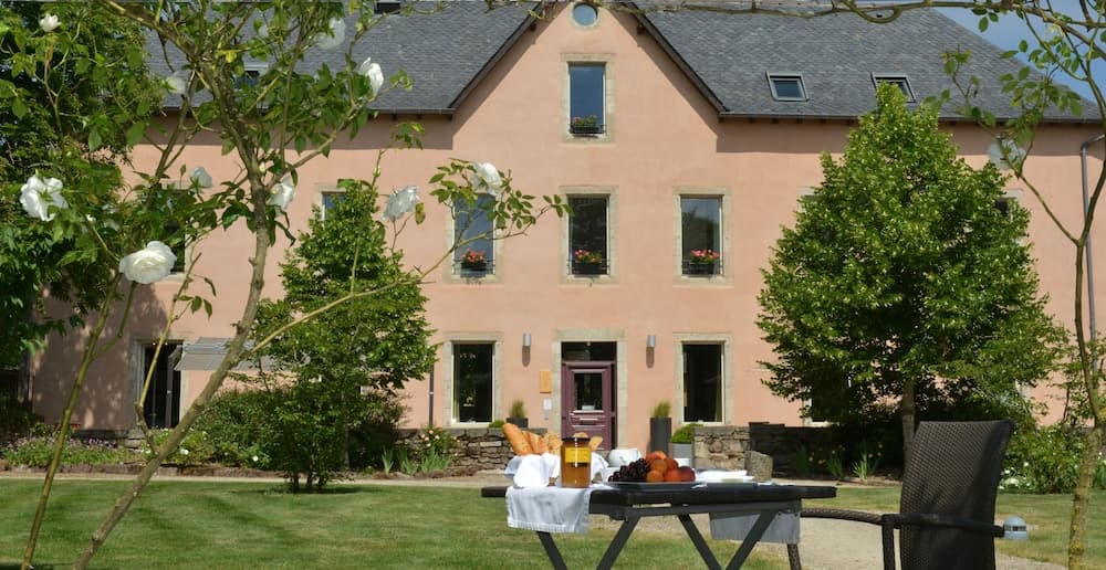 Ferme de Bourran Hotel main