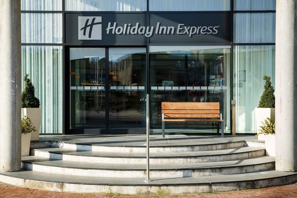 Holiday Inn Express Arnhem main