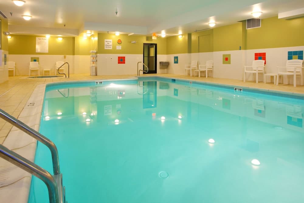 Holiday Inn Express And Suites Thornburg S. Freder main